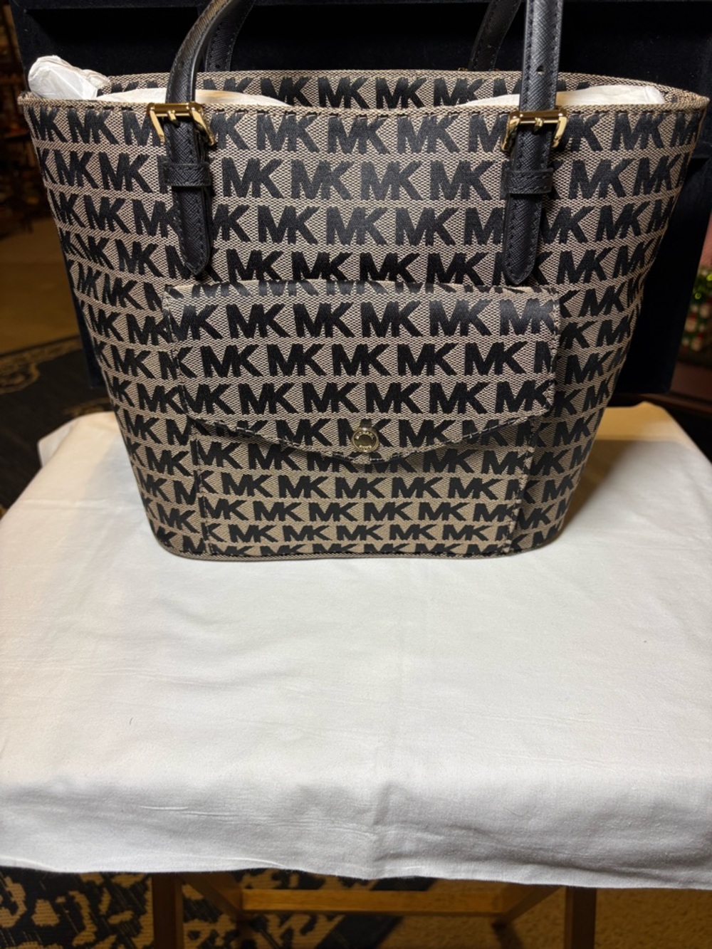 Michael Kors Jet Set Medium Pocket Tote Bag